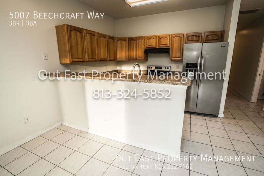 Building Photo - 5007 Beechcraft Way