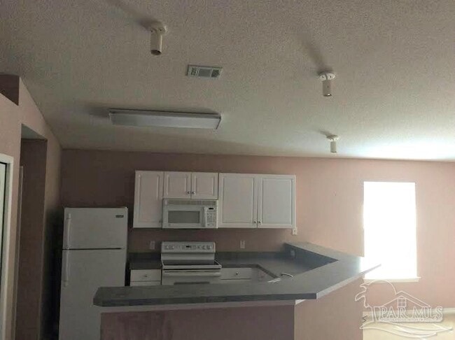 Building Photo - 338 Mizzen Ln