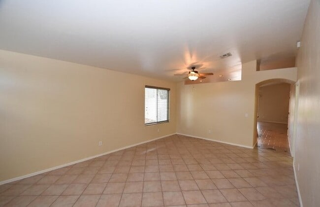 Building Photo - 3 Bedroom, 2 Bathroom Home with Amazing Views