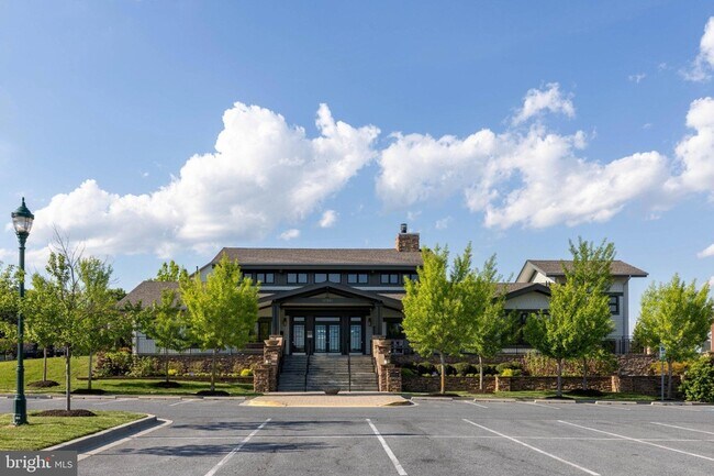Building Photo - 12824 Clarksburg Square Rd