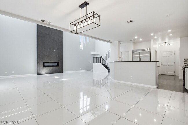 Building Photo - 7285 Winding Creek Dr