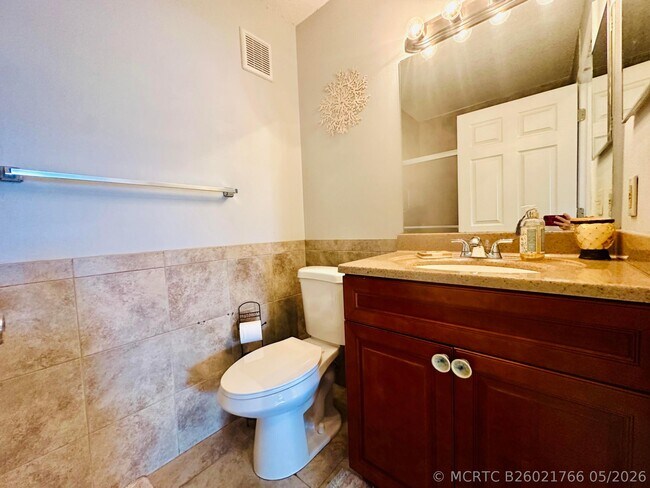 Building Photo - 225 S Tropical Trail