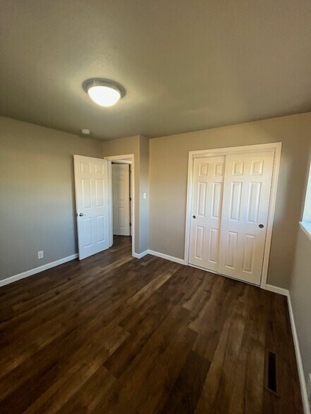 Bedroom 2 - 1330 N Circle Dr