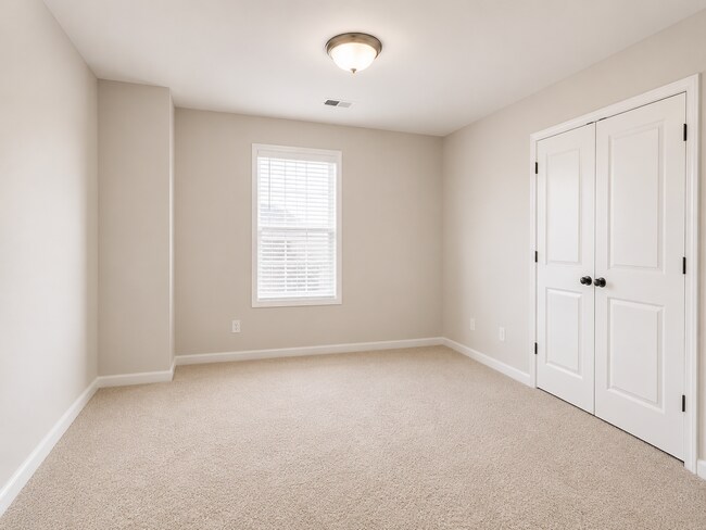 Building Photo - 404 Laurel Pk Dr