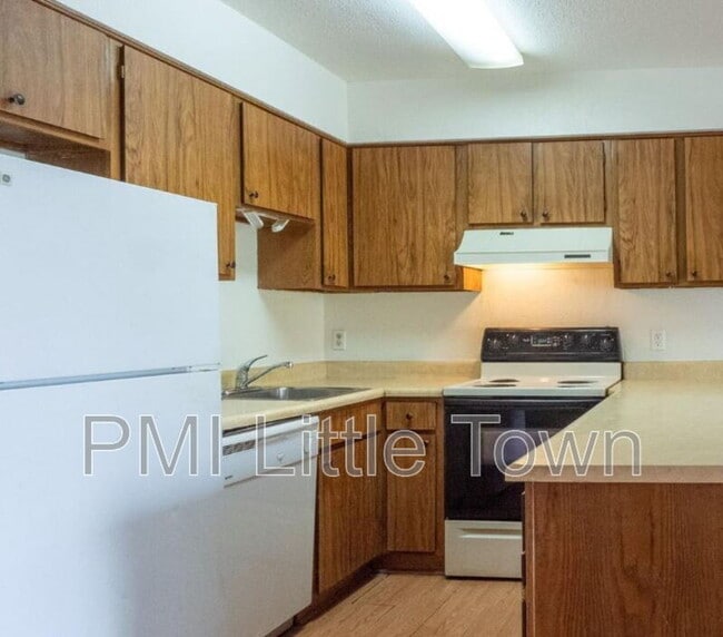 Building Photo - 5995 W Hampden Ave