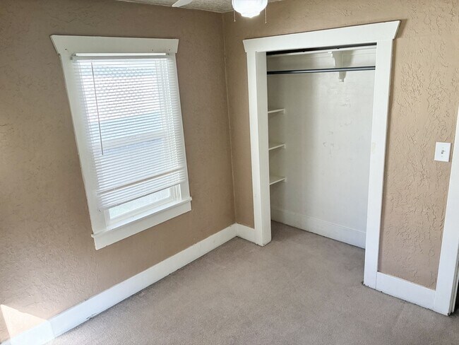 Building Photo - 1 S 900 W