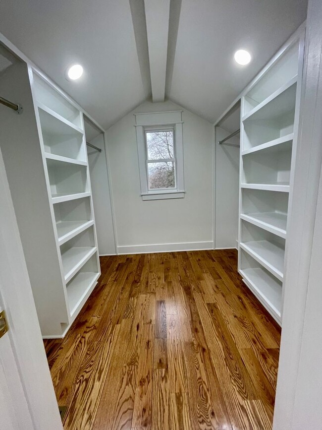 Building Photo - 323 50th Ave N