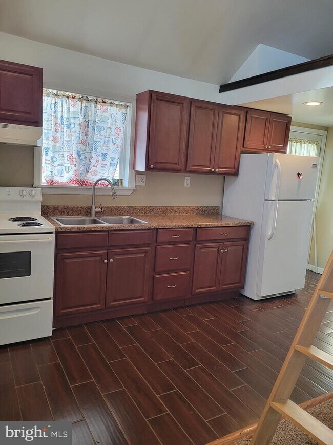 44 Chestnut St 44 Chestnut St Pennsville Township NJ 08070