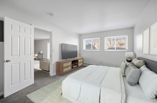 5500-4 Staged Bedroom.jpg - Riverstone Court Apartments