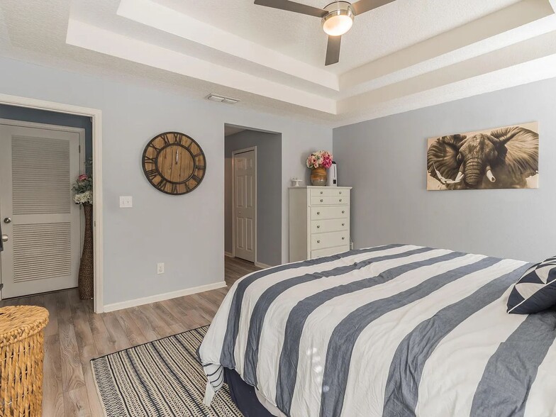 Building Photo - 15360 Spotted Stallion Trail