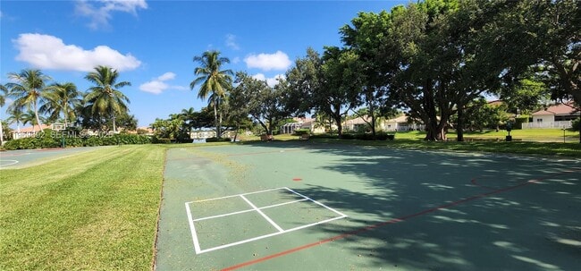 Building Photo - 833 Vista Meadows Dr