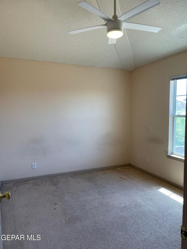 Building Photo - 12828 Tierra Ayala Dr
