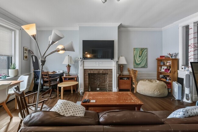 Building Photo - 1661 Commonwealth Ave