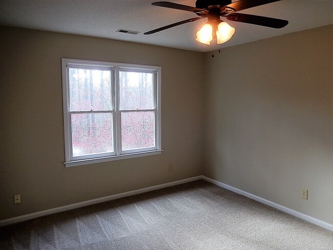 Building Photo - 502 Tyler Run Dr