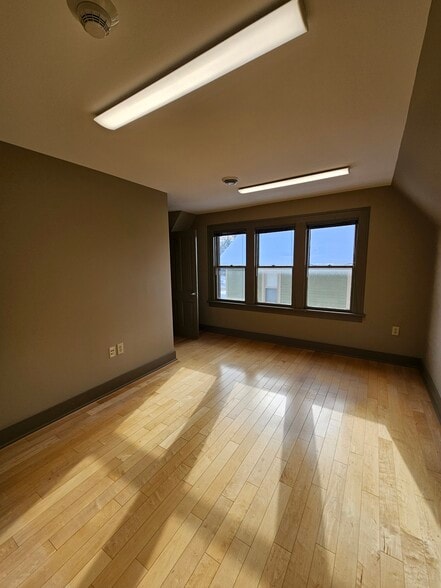 Room 203 - bedroom - 206 N Charles St