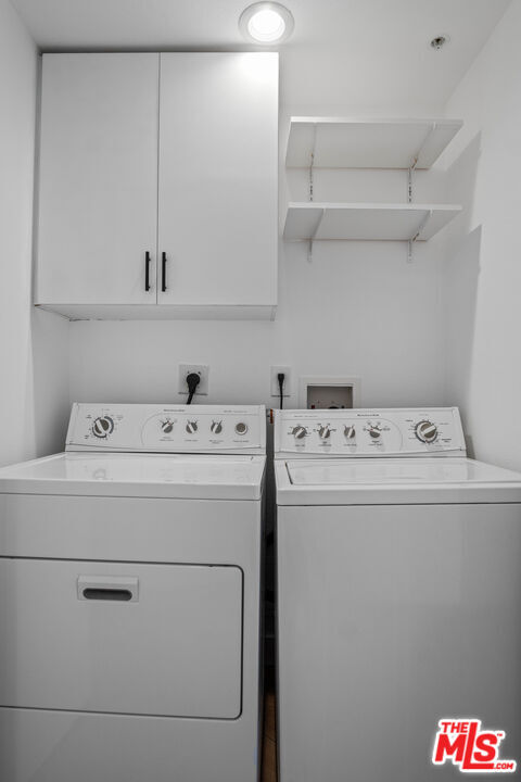 Building Photo - 13700 Marina Pointe Dr