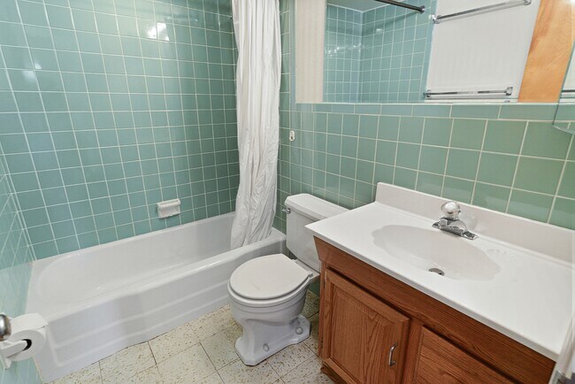 Building Photo - 160 St Benedict Ln