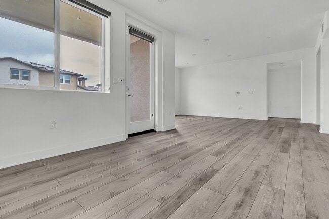 Building Photo - 1879 Union St