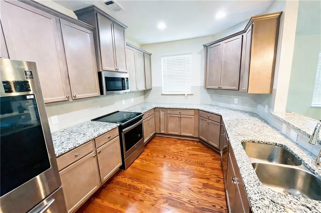 Building Photo - 602 Lofty Ln