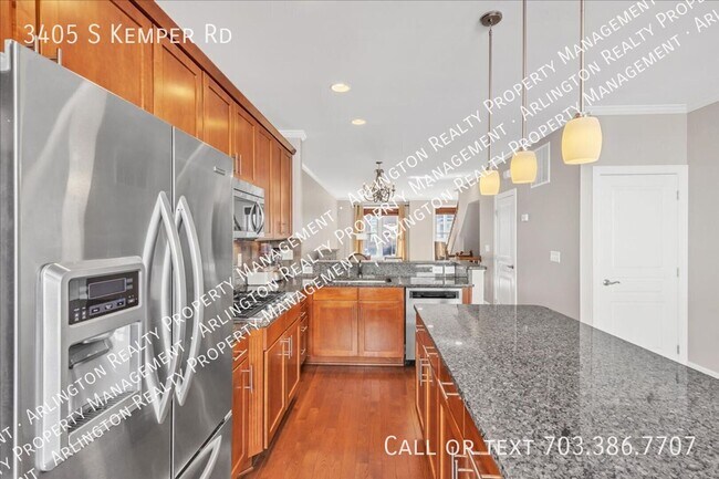 Building Photo - 3405 S Kemper Rd