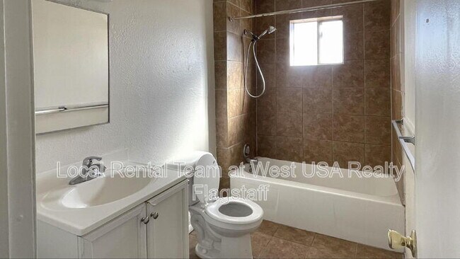 Building Photo - 117 E Ellery Ave