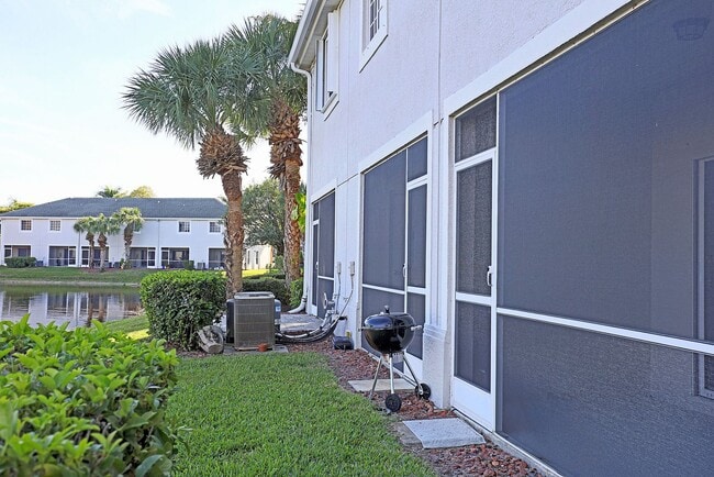 Building Photo - Cypress Landing 10033