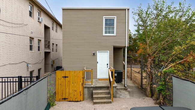 Building Photo - 1279 Indianola Ave