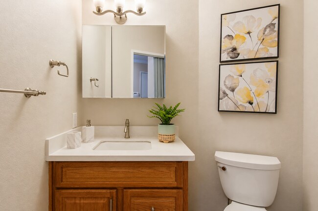 Building Photo - 1173 Capri Dr