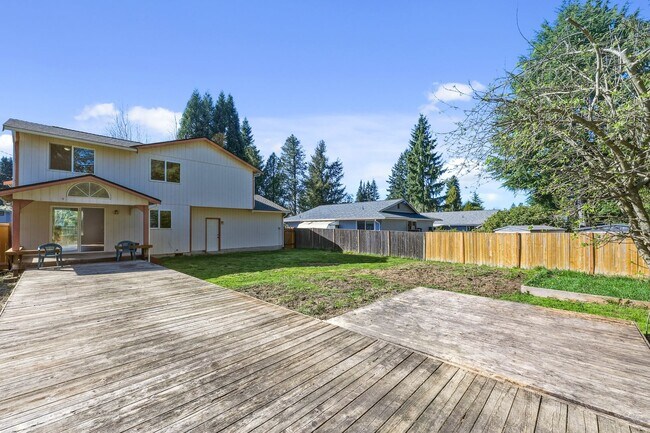 Building Photo - Move in Ready now! 3 bed 2.5ba - Olympia School District