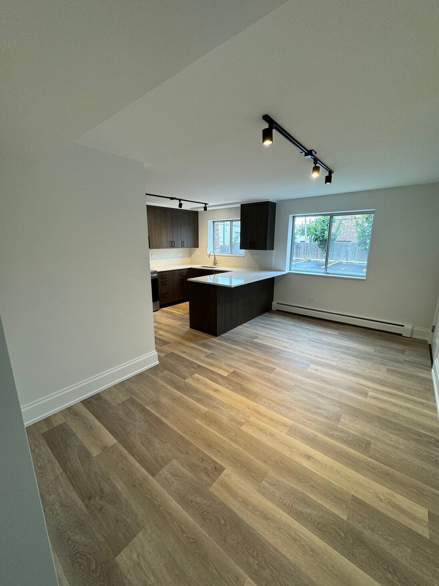 Dining Area - 603 S McKinley Ave