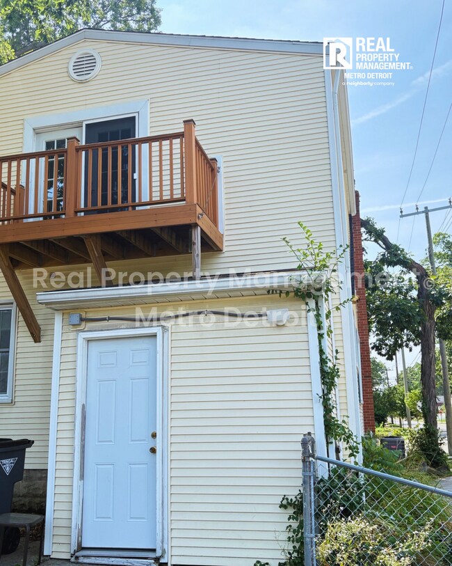 Building Photo - 55 1/2 Kensington