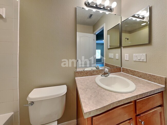 Building Photo - 1720 Portcastle Cir