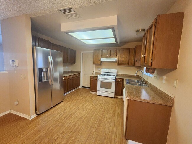 Building Photo - 71996 El Paseo Dr
