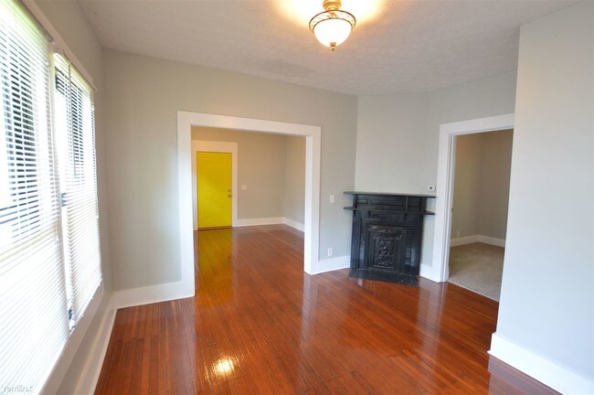 Building Photo - 3 br, 1 bath House - 3 Bedroom Near Butler