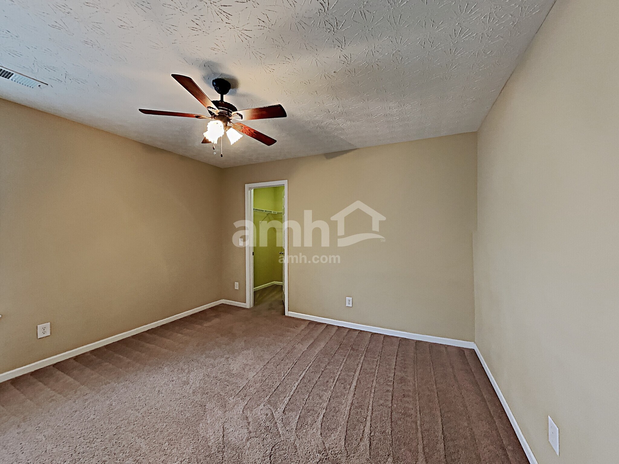 Building Photo - 889 Bramble Way