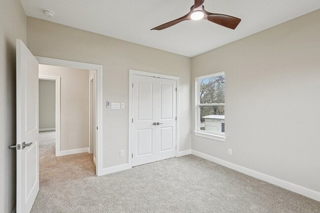 Building Photo - 1713 Highland Dr W