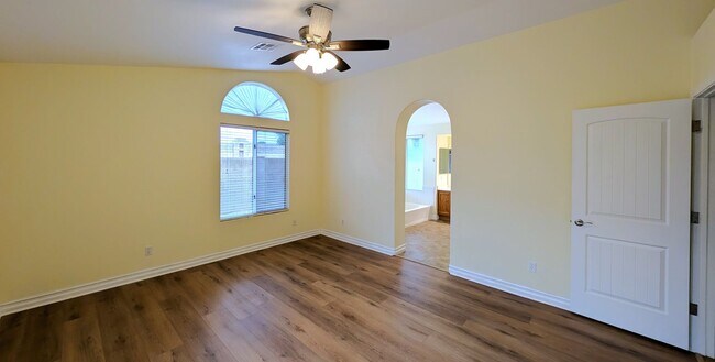 Building Photo - 2 Bedroom Home at The Springs Near E. Chandler Blvd. and S. Cooper Rd