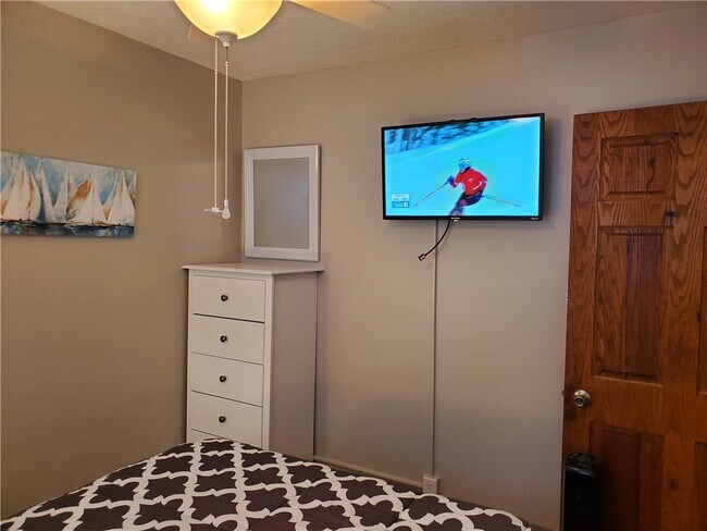 Building Photo - 7594 2nd St