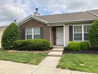 Building Photo - 3 BR 2 BA End Unit Townhouse