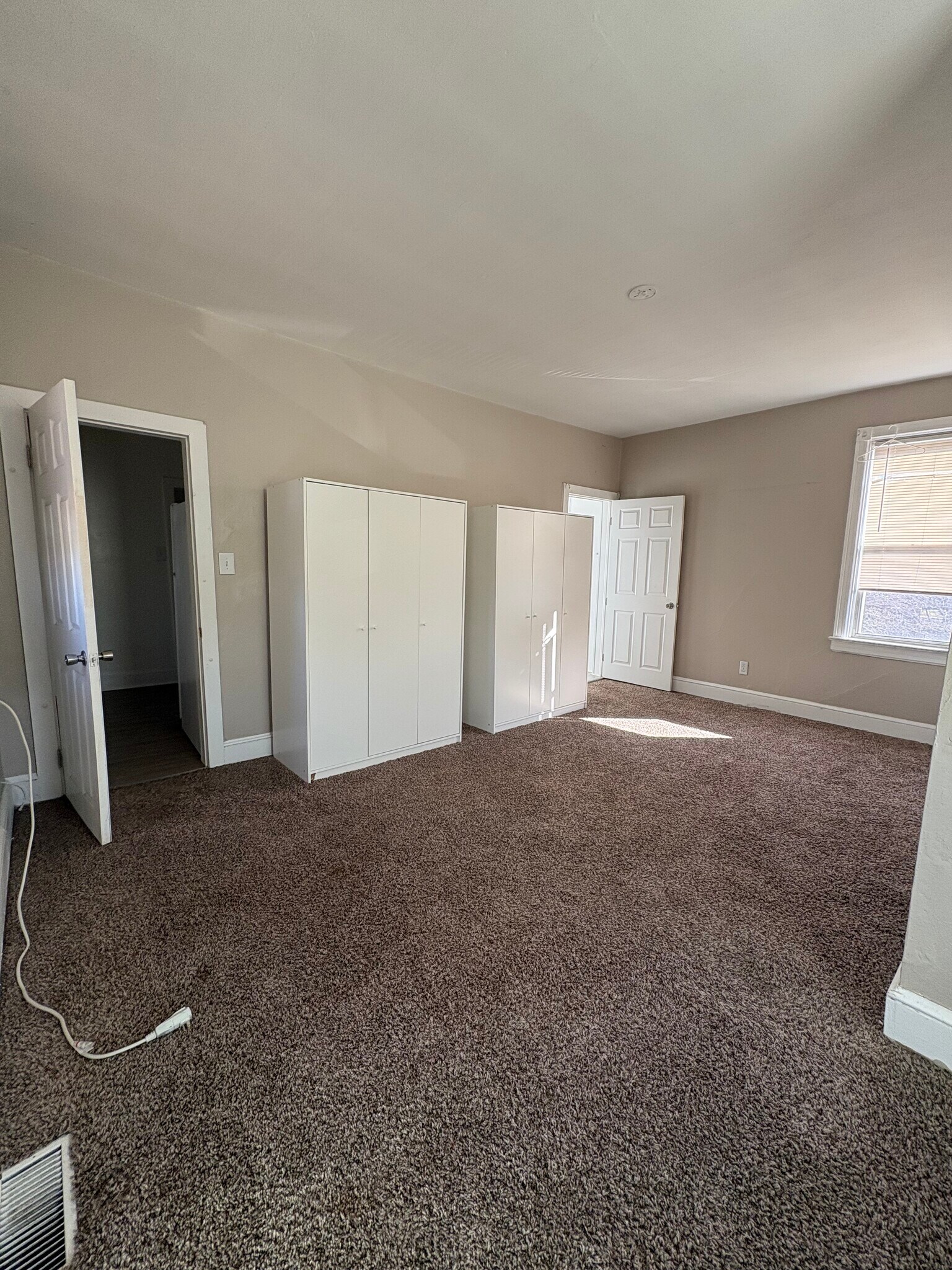 Building Photo - 499 Delaware Ave