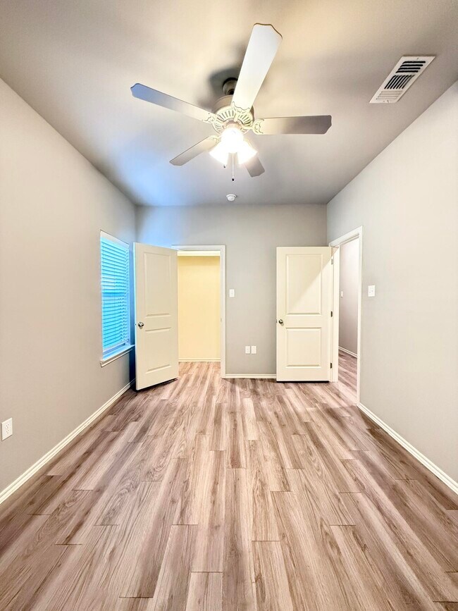 Building Photo - 1217 Preston Trails