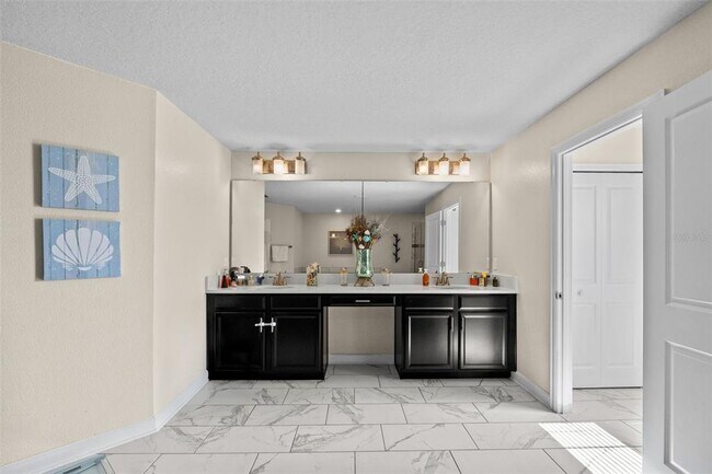 Building Photo - 14807 Winter Stay Dr