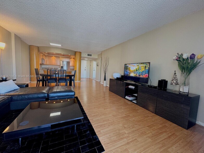 Building Photo - 3800 S Ocean Dr