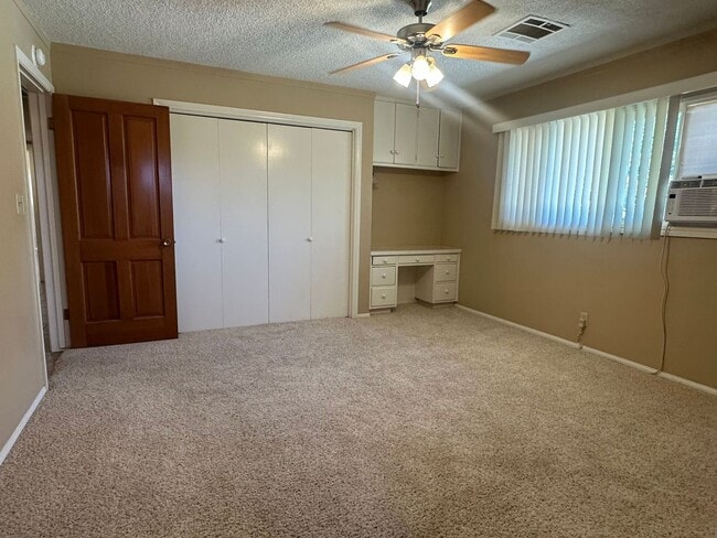 Building Photo - READY NOW! 3+2 with RV Parking!