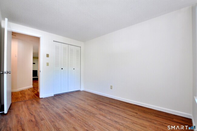 Building Photo - 45 River Colony