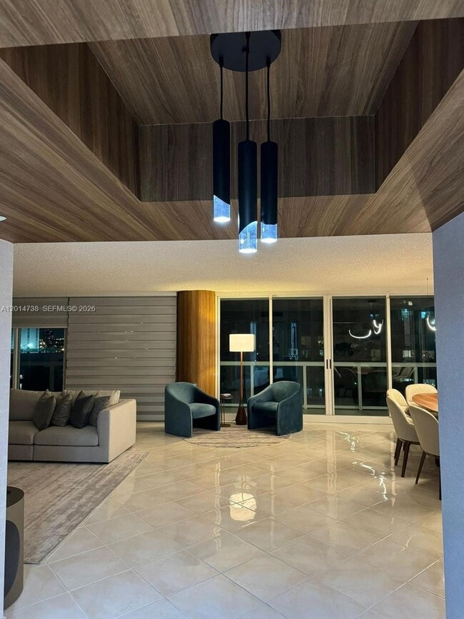 Building Photo - 16400 Collins Ave