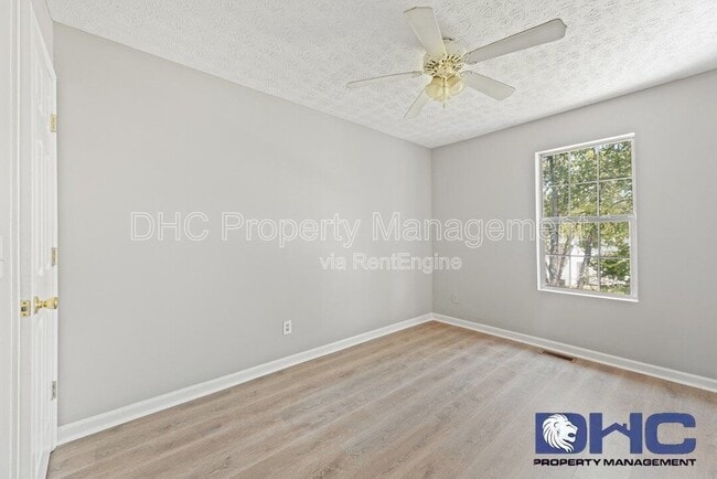 Building Photo - 5876 Strathmoor Manor Cir