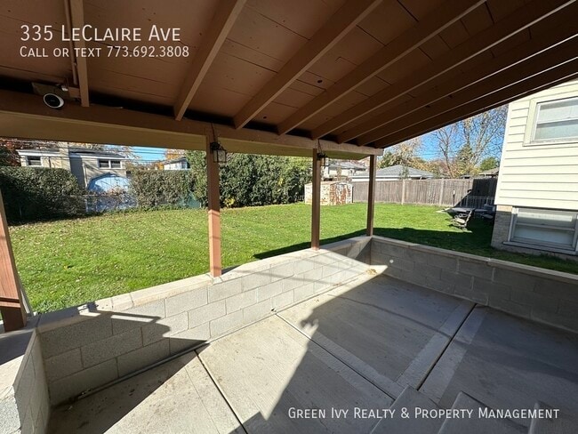 Building Photo - 335 Leclaire Ave