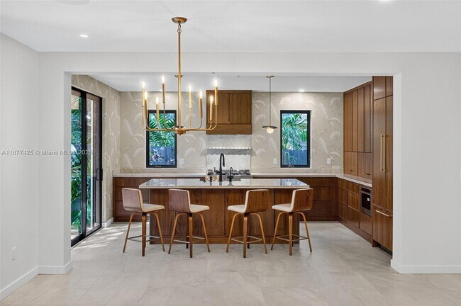 Building Photo - 2330 Overbrook St