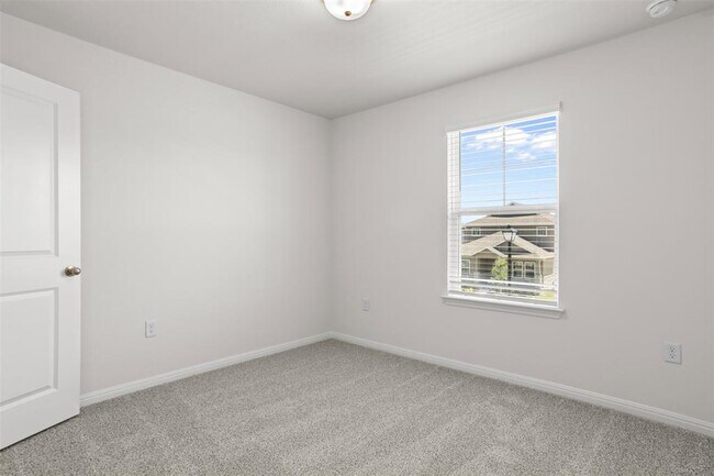 Building Photo - 109 Zinnia Ln